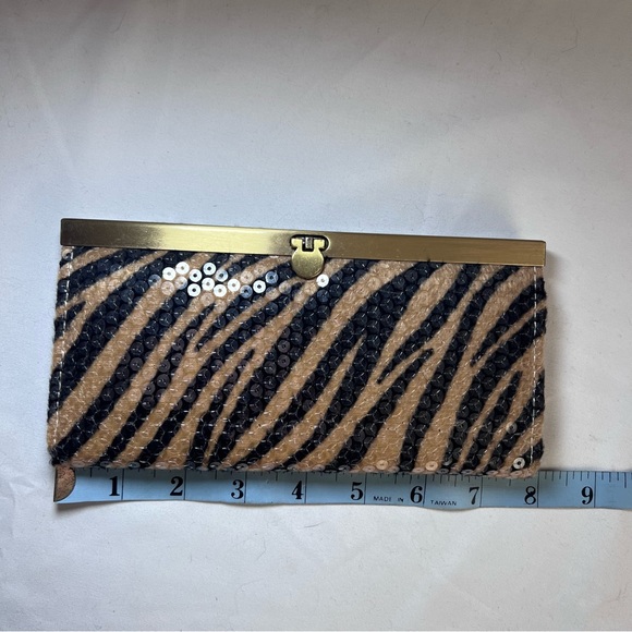 Depeche Mode NY sequin leopard print wallet clutch - Picture 7 of 10
